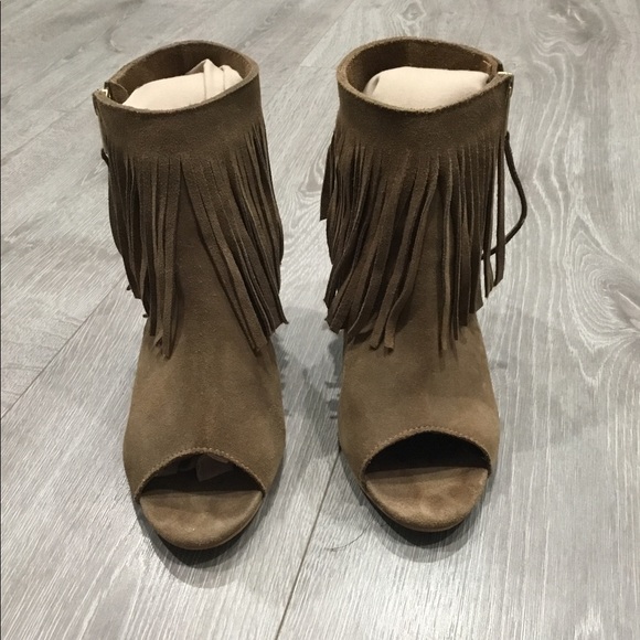 Carlos Santana fringe booties - Picture 3 of 6